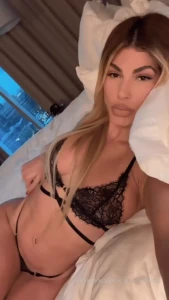 Check your dms for new content papi