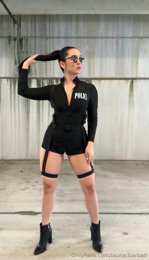 Listo para que la policia te castigue amor 