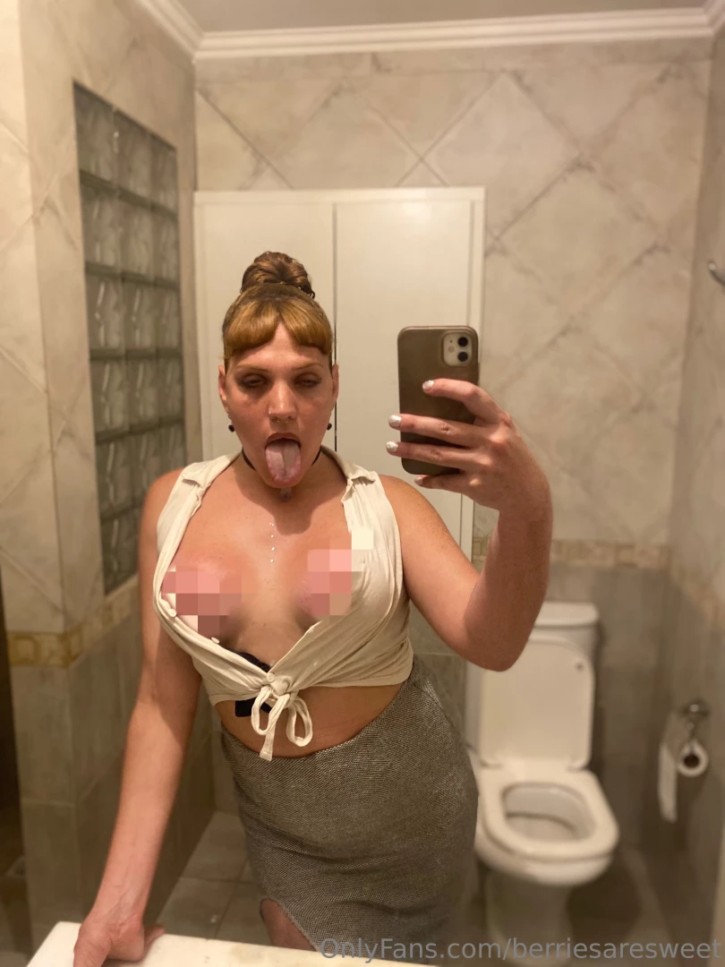 Uncensored pics here berriesaresweetvip 