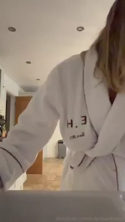 As a business women it s really hard for me to sleep in as soon as 6 