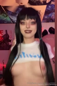 Showing off my tits in a reeeally short shirt 2021