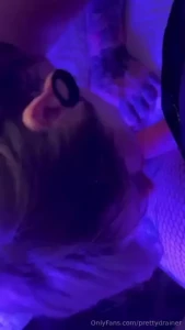 Sucking xxxmolly strap and making a mess
