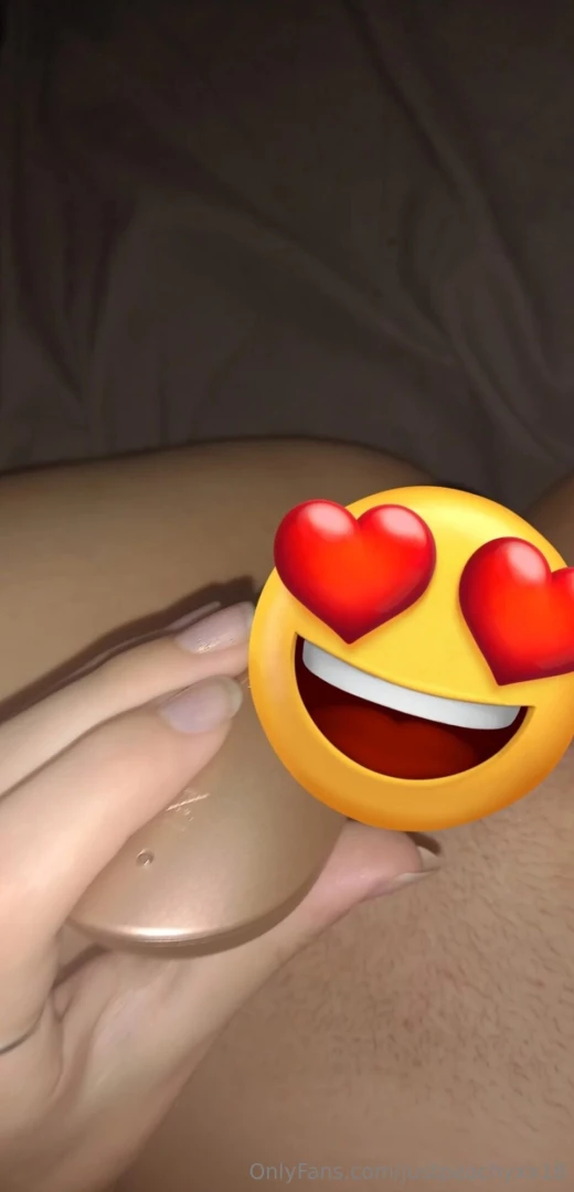 God i miss my satisfyer pro it made me squirt so much 