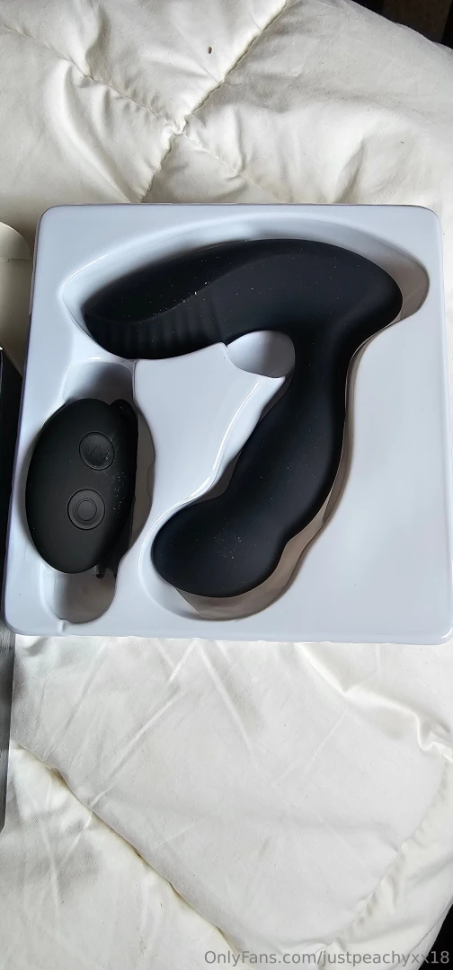 Hehehe new toys xx i love the gifts you guys get me it means a lot 
