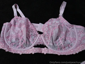Omg omg omg omg this set is so cuuuuute only have them fot the next 7 part 1