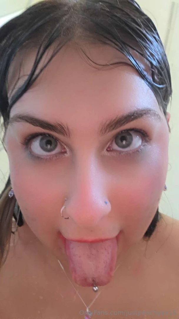 Hehehe video alert xx im getting better and better at anal and letting 
