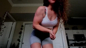 Flexing and humiliating you for being bigger and stronger than you i