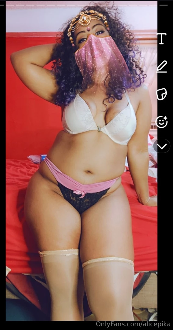 Enchanting dancer wishes you a wonderful weekend 