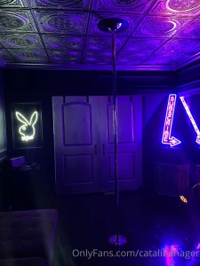 Ahhhh stripper pole live in 20 mins strip down don t miss it