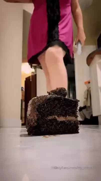 Feet lovers feet lovers this is for you tip anything to watch these 