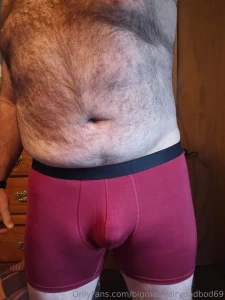 Pair 5 do we like the plain colors or designs better