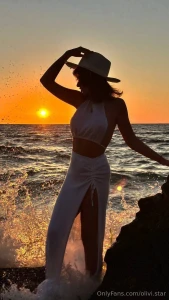 The sea always seems endless but in fact it knows the limits the shore part 3