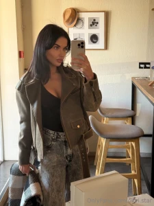 I started the week in a cheeky mood i put on a leather jacket and