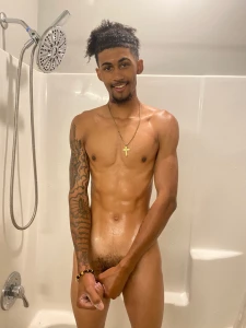 Can you guess what i do first when i get out of the shower guess right part 1