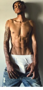 If you knew how horny i am like all day every day babe come play with