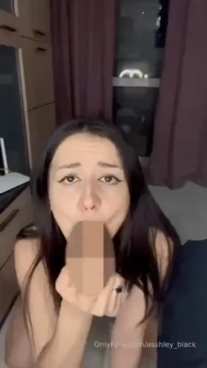 My hot blowjob course is right in front of you i teach girls to give 