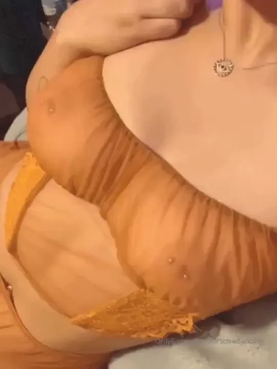 All gifs from my twitter porschebabies 