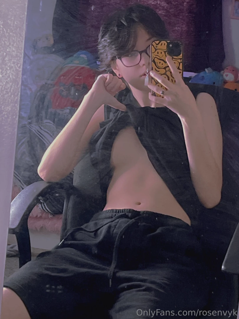 I betcha can t stop starin hmm i don t blame ya 