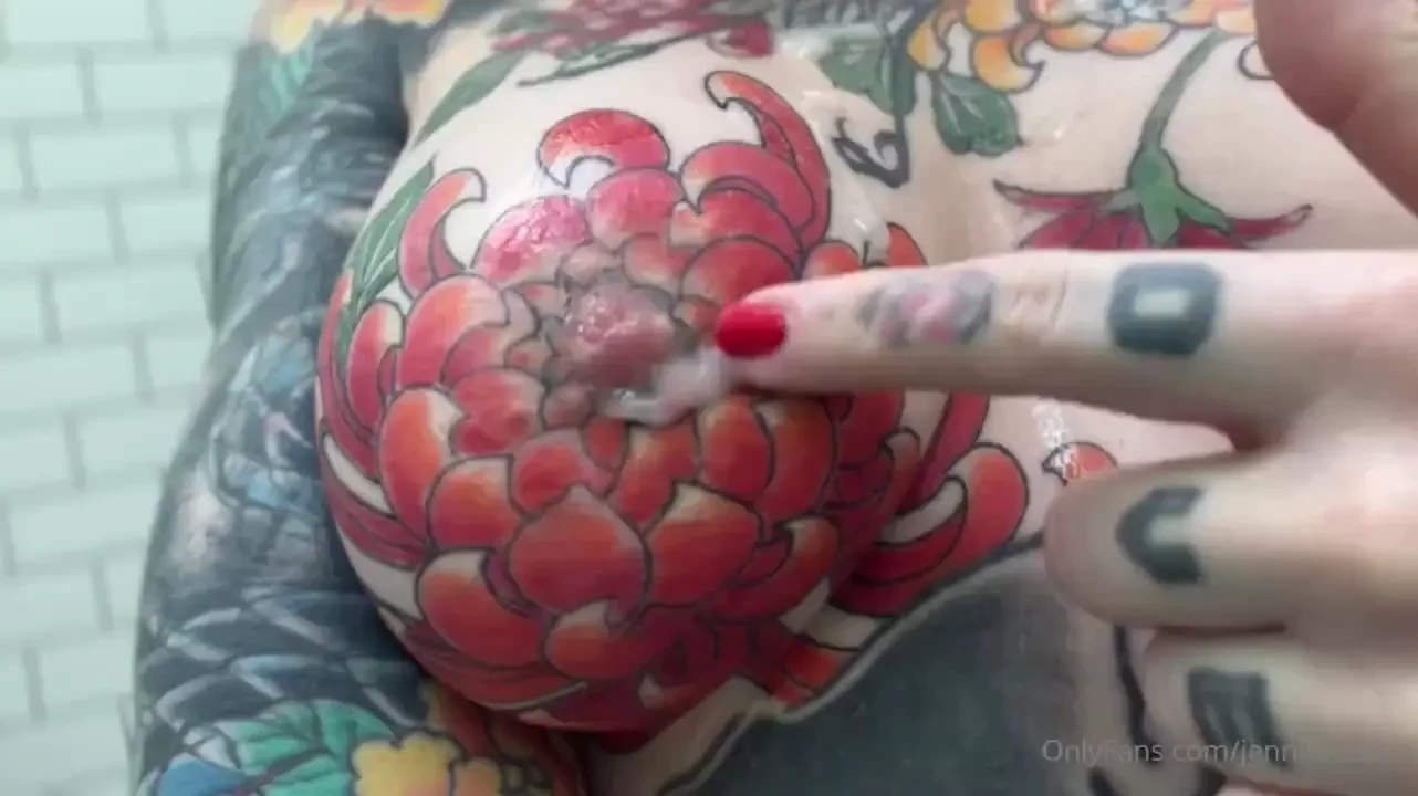 You tell me you wanna see cum on my tits so i go find cum and ask for 