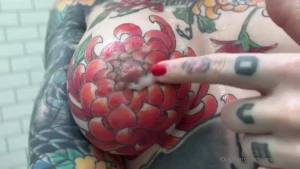 You tell me you wanna see cum on my tits so i go find cum and ask for