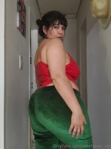 Feeling christmas cuming do you think i ve been a good girl part 1