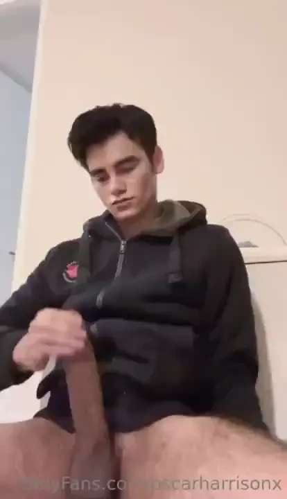 Swipe to see me cum 