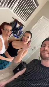 Who s ready for this trio double bj scene out now in your inbox