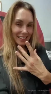 Who s helping me pay for her manicure and pedicure today all tippers