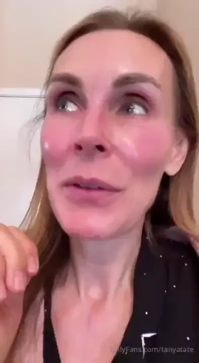 Your favourite milf is out of surgery i ll be live at 4 30pm pst to 