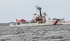 I m alive just living it up watching the bet show on earth part 2