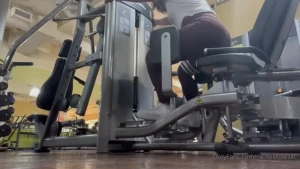 It s humpday time to work out those glutes follow along with my