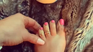 It s beauty tuesday time to oil up my cuticles put on some toe rings