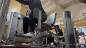 So excited to share this glutes workout with you today i am loving