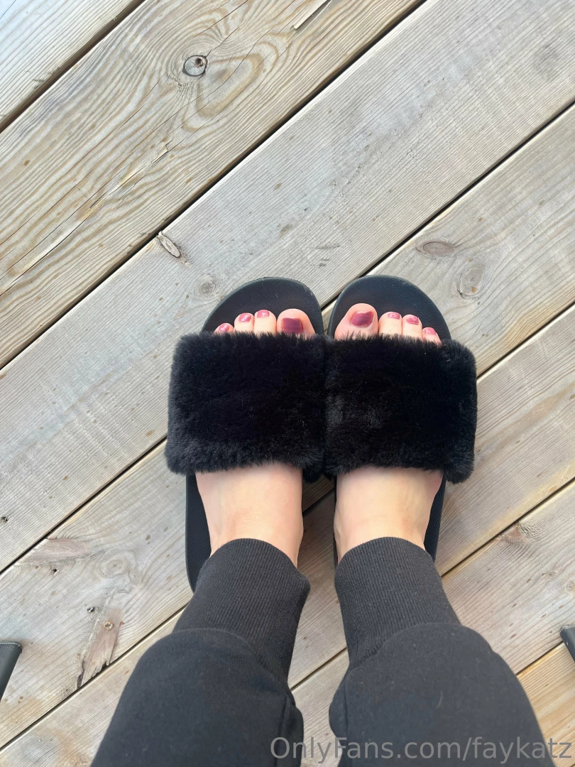 My first toe tuesday how did i do random fact about me i have never part 1 