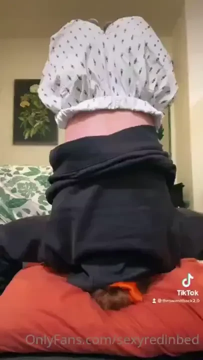 Also just for laughs here s my fail and successful headstand take 