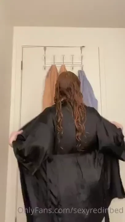 I also recorded a video massaging my scar treatment oil into my boobs 