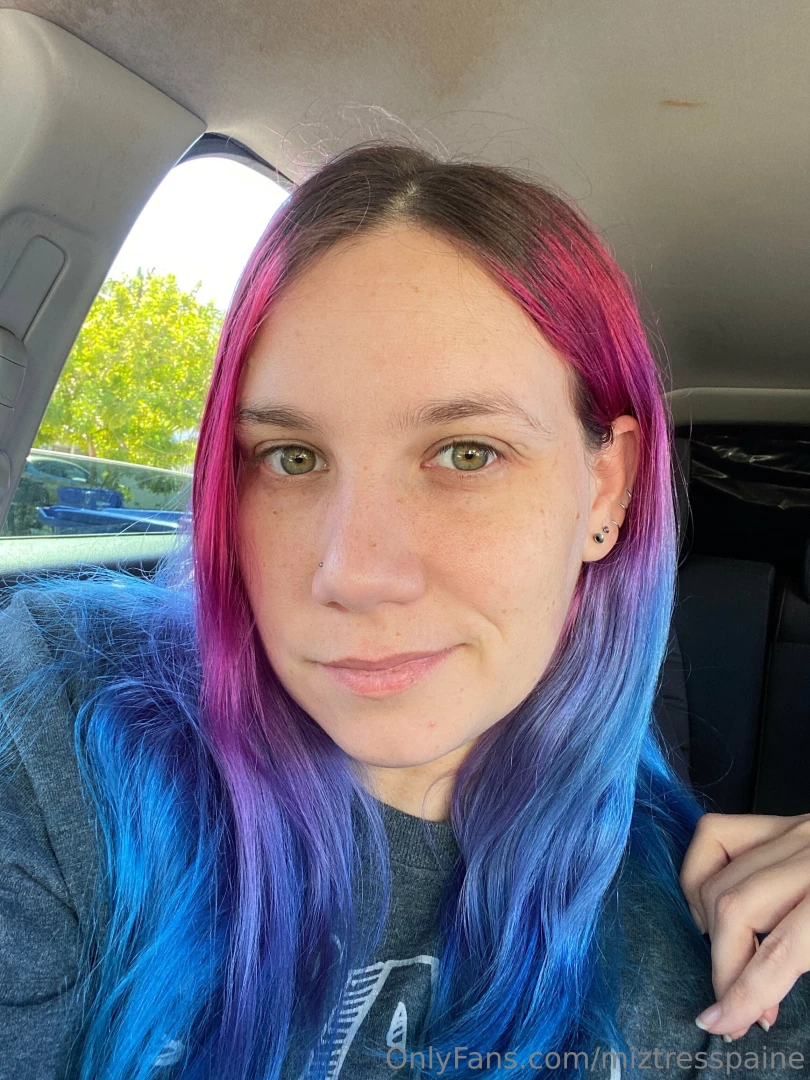 Been told my eyes look really pretty in the sun 