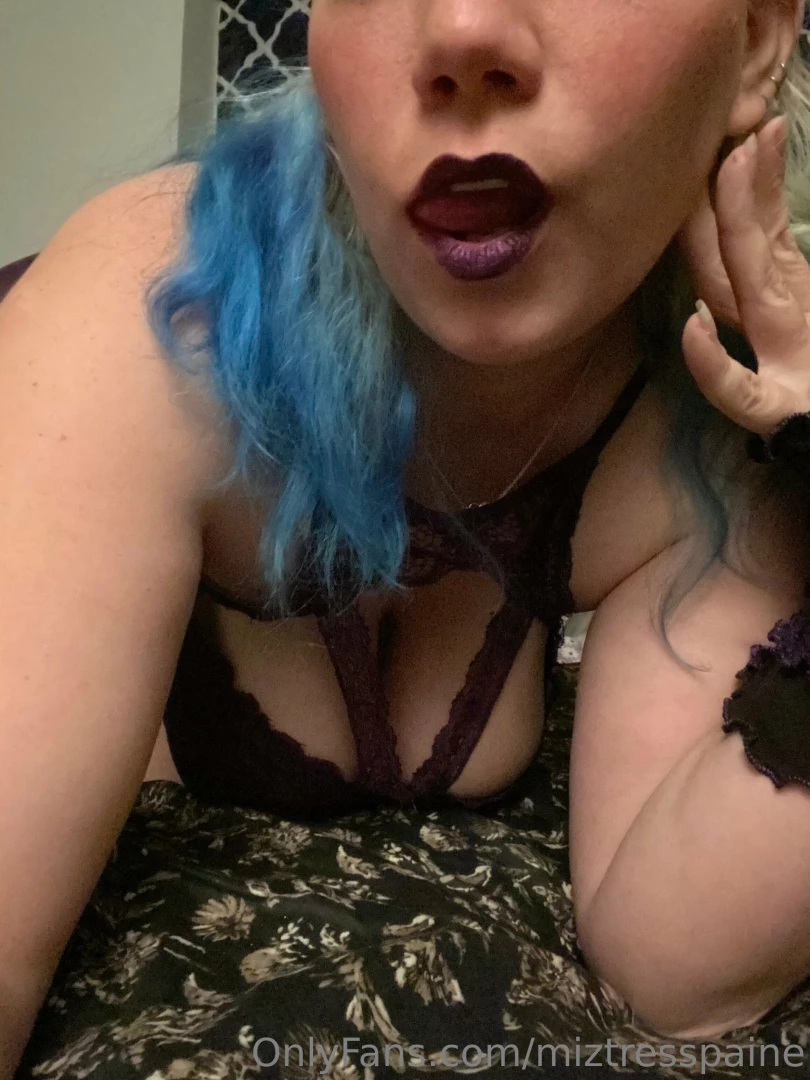 Sexy seductress is here for you pleasure 