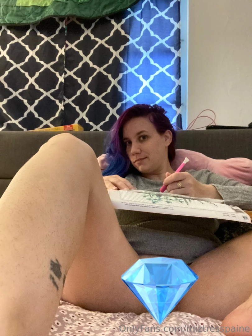 Babe i m just doing my diamond puzzle why do you have that look in 