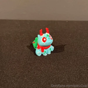 Catching you off guard with christmas bulbasaur merry christmas