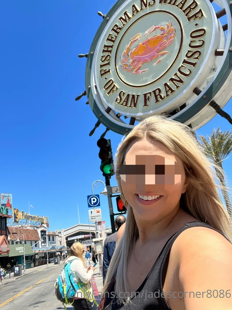 Just a normal mom on vacay but clearly you know how naughty i really 