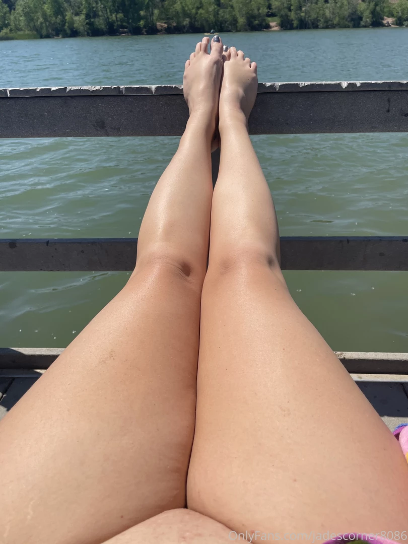 My leggings were hot while fishing so i just took them off 