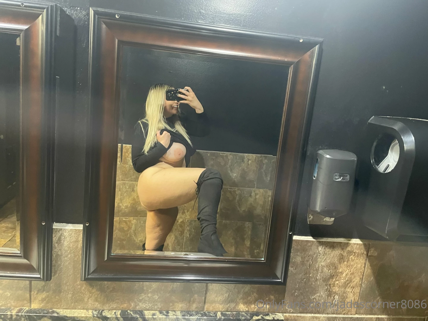 Do me in the bathroom 