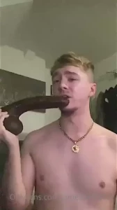 My biggest flaw is cumming hands free when sucking big cock