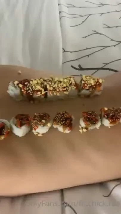 Would you eat delicious vegan sushi off me 