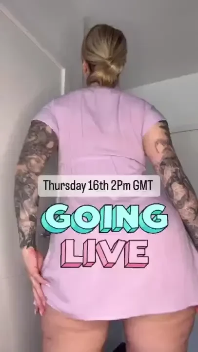 Going live on my vip page paige_turnah his thursday from 2pm gmt 