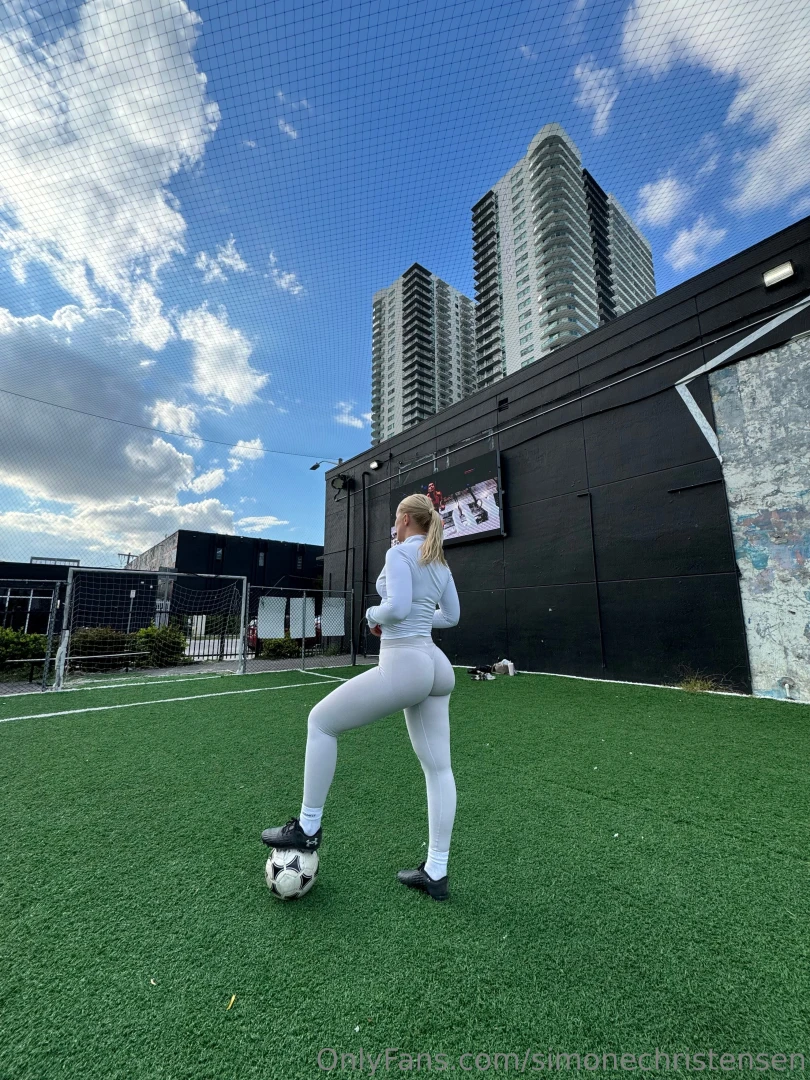 Did a little soccer mini vlog today who wanna see 