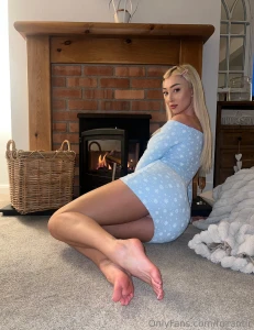 Squirting all over my in laws fireplace i ve been staying with my