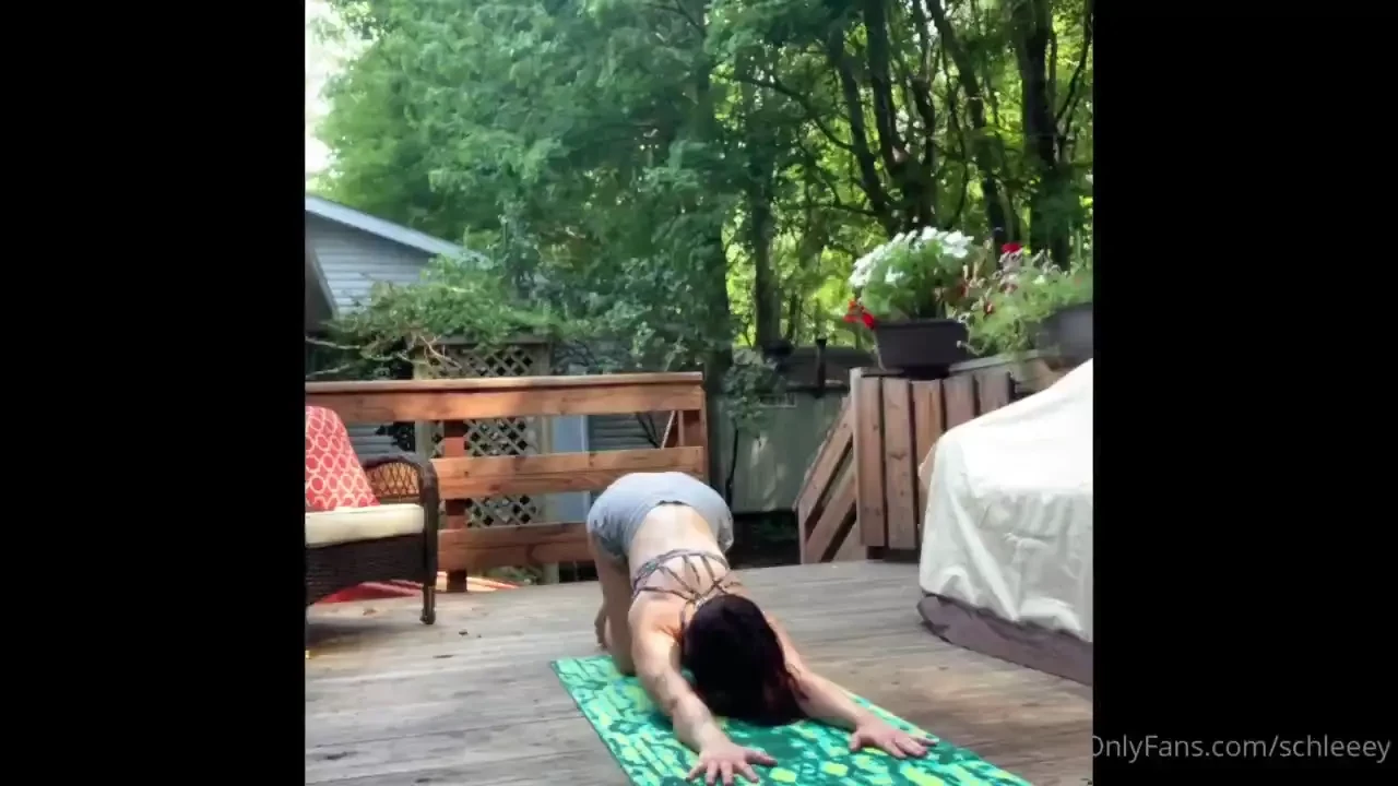 Lil yoga video first time doing yoga in a longggg time so don t judge 