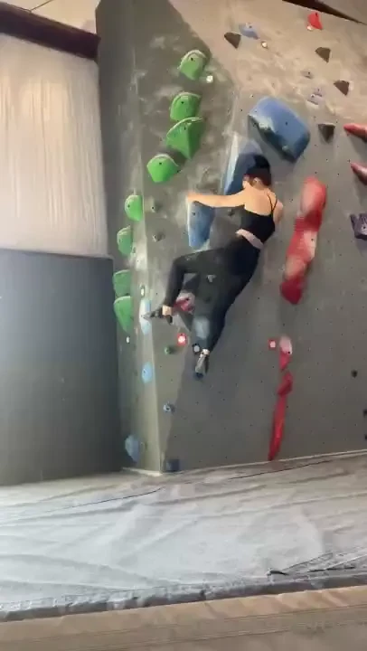 Did a lil booty shake at the beginning because i wanted to be cute for 